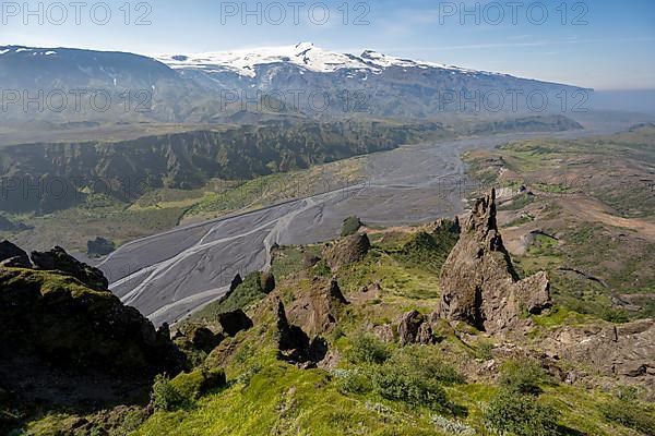 Rock formations at Valahnukur peak