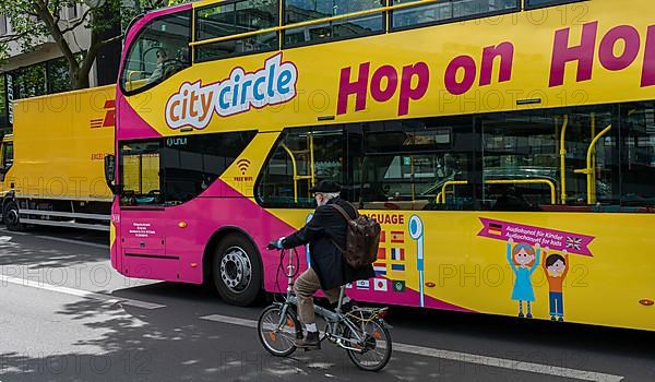 Buses and cyclists in Berlin traffic