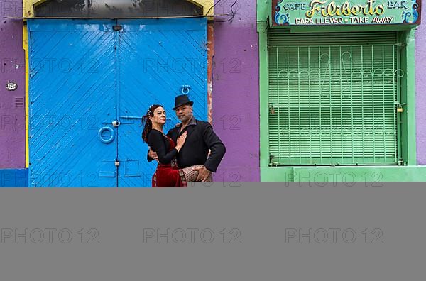 Tango dancers