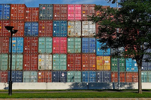 Stacked container