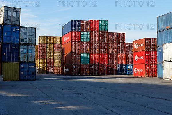 Stacked container