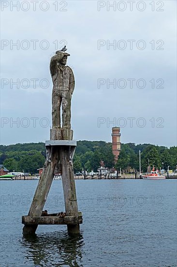 Fiete statue