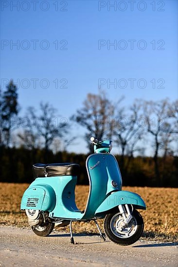 Vespa V 50