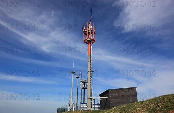 Radio relay station