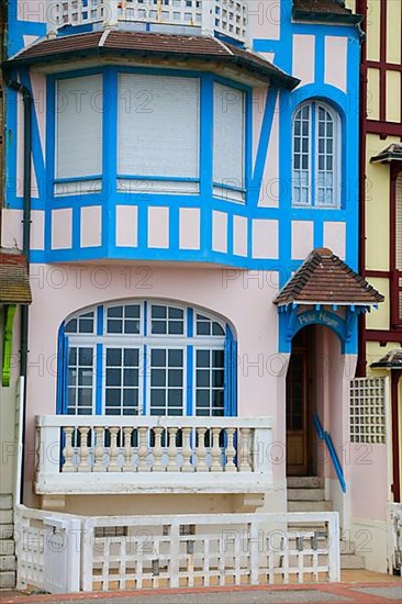 Wilhelminian and Art Nouveau villas in the Mersois neighbourhood on the Mers-les-Bains promenade