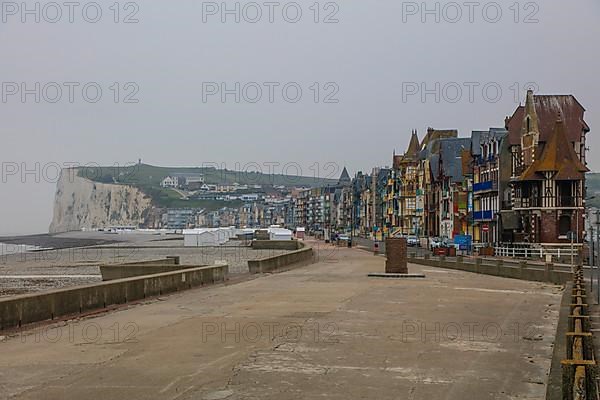 Wilhelminian and Art Nouveau villas in the Mersois district on the Mers-les-Bains promenade