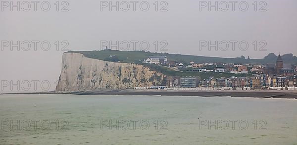 Cliff with chalk cliffs