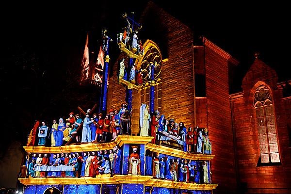 Christmas light projections on the Calvary of Plougastel-Daoulas next to the church of Saint Pierre