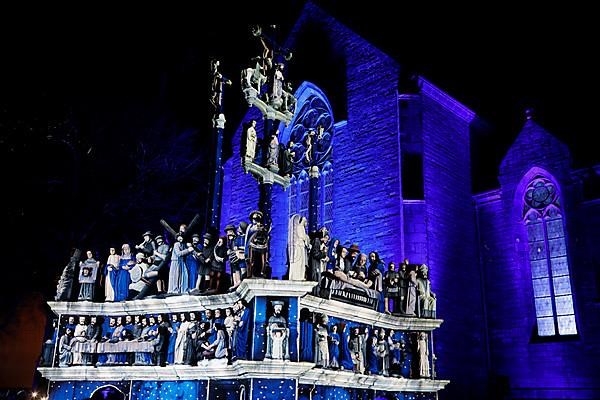 Christmas light projections on the Calvary of Plougastel-Daoulas next to the church of Saint Pierre