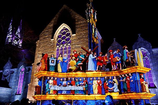 Christmas light projections on the Calvary of Plougastel-Daoulas next to the church of Saint Pierre