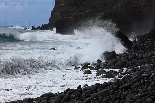 On the Atlantic coast near Puerto de Tazacorte