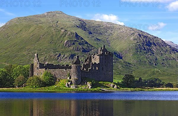 Kilchurn Castle Ruin overlooking Loch Awe