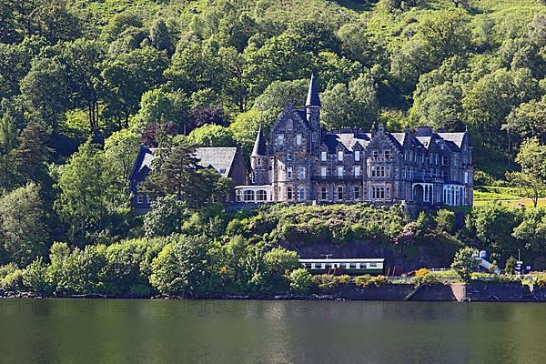 Romantic Loch Awe Hotel on Loch Awe