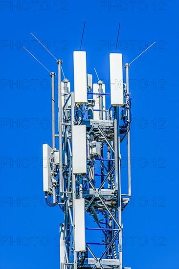 Mobile phone mast