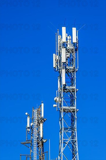 Mobile phone mast