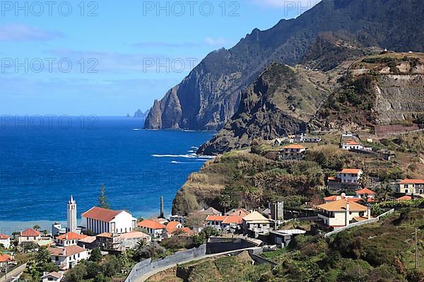 Porto da Cruz Island