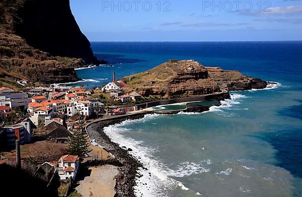 Island view of the village of Porto da Cruz