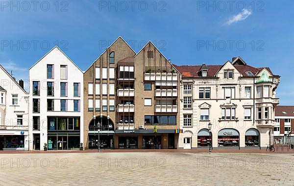 Residential and commercial buildings at Berliner Platz
