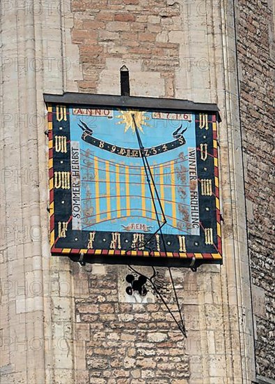 Large sundial on the south facade of Brunswick Cathedral