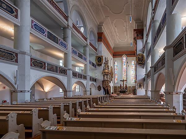 Georgenkirche, interior with pulpit