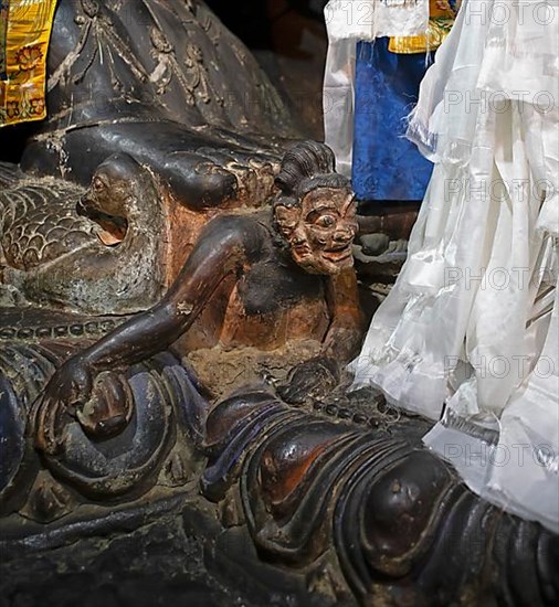 Close-up, Black Warrior statue