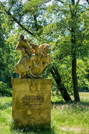 Monument to Otto von Arnim, Lenne Park