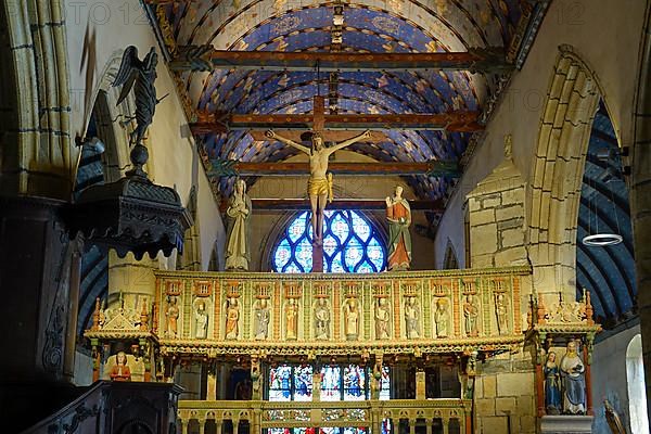 Enclos paroissial, rood screen Saint-Yves church