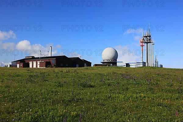 Radome, radar dome and radio relay station