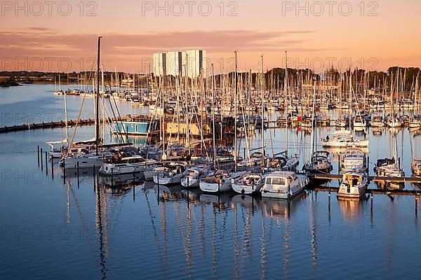 Burgtiefe Marina, Burgtiefe