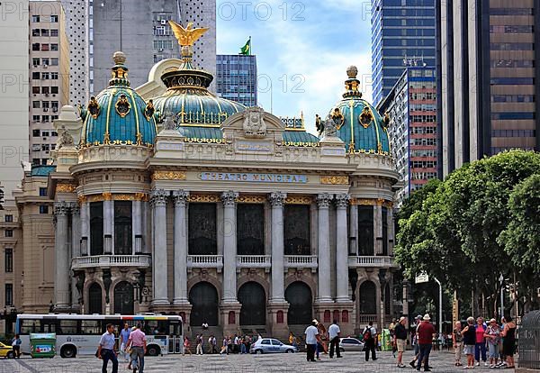 The Theatro Municipal, Cinelandia Square