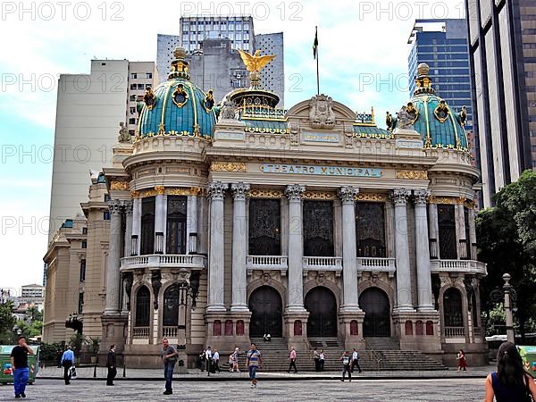 The Theatro Municipal, Cinelandia Square