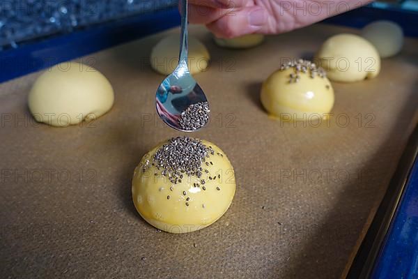 Swabian cuisine, preparation steam noodle burger