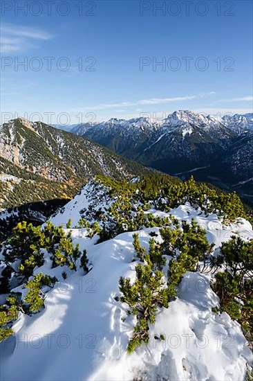 Summit of Weitalpspitz, in autumn with snow