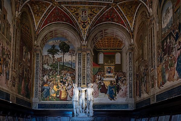 Piccolomini Library in Siena Cathedral, ceiling vault with frescoes on the life of Cardinal Enea Silvio Piccolomini