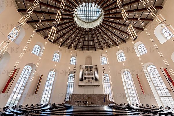 Plenary Hall with organ by Johannes Klais, interior of St Paul's Church