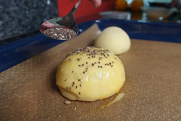 Swabian cuisine, preparation steam noodle burger