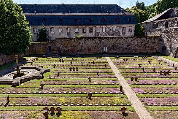 Cemetery for war victims and victims of National Socialism in the former cloister, behind Bursenbau