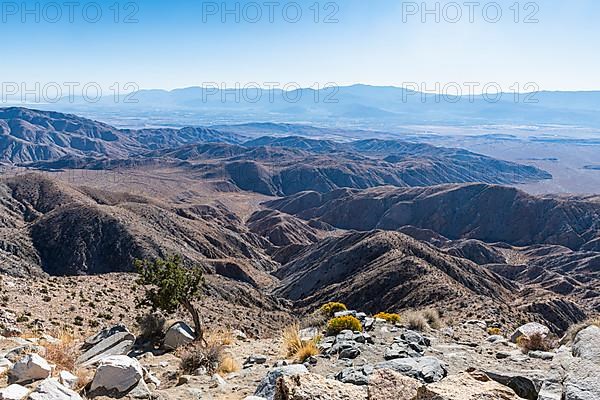 Overlook over the valley, Joshua Tree National Park
