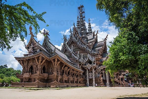 Sanctuary of Truth, Pattaya