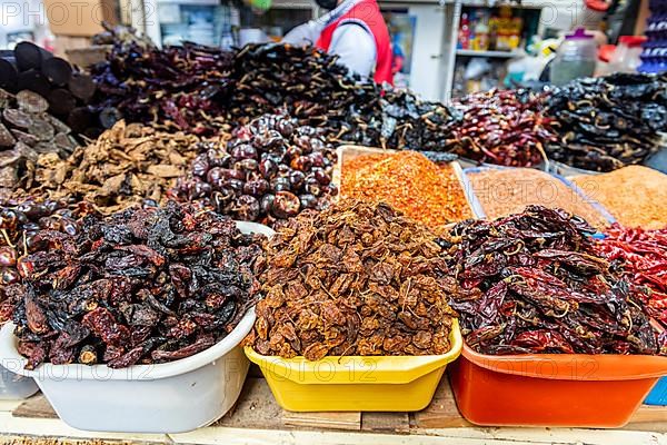 Chillis for sale, Mercado Hidalgo