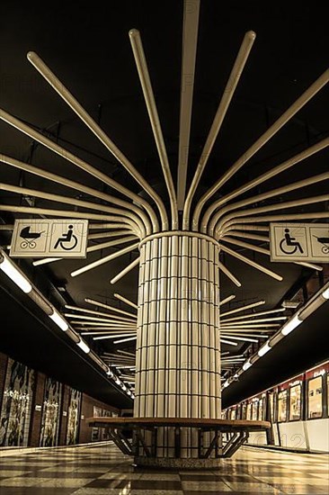 Ubhanstation Niendorf by night, Hamburg