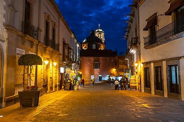 Templo de San Francisco at night, Unesco site Queretaro