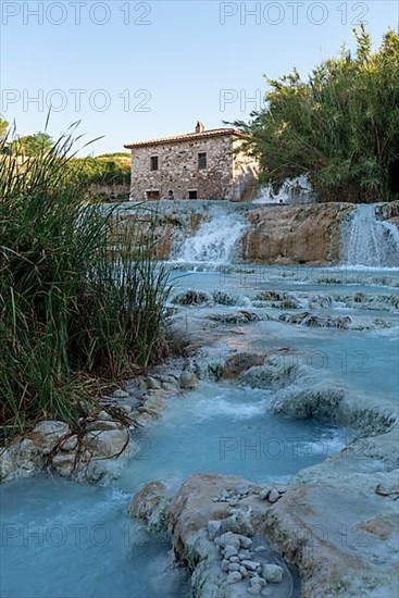 Terme di Saturnia, Cascate del Molino