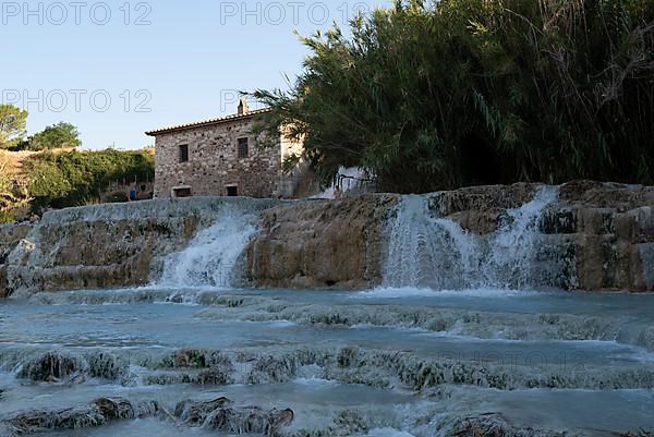 Terme di Saturnia, Cascate del Molino