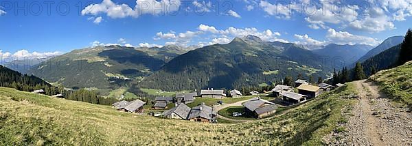 Panorama over alpine huts of Stafelalp to Rinerhorn, Davos
