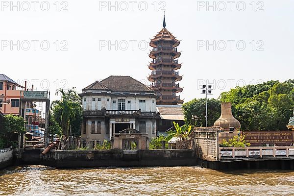 Old colonial house on the Chao Phraya River, Bangkok