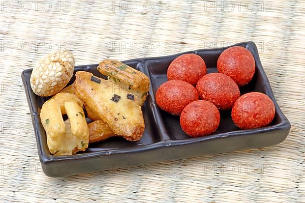 Rice biscuits, Japanese rice crackers