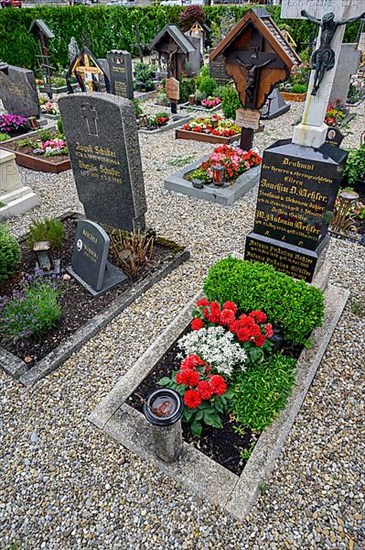 Cemetery of the Catholic Parish Church, Maria-Opferung