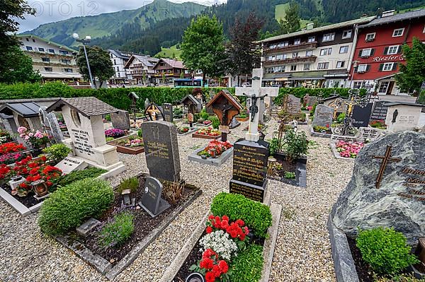 Cemetery of the Catholic Parish Church, Maria-Opferung