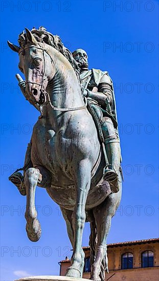 Equestrian statue of Cosimo de Medici, Piazza della Signorina